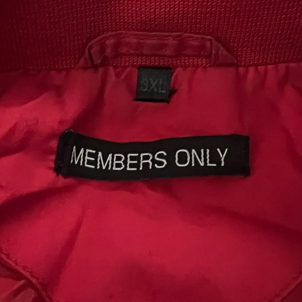 Red Jacket - Picture 2 of 4